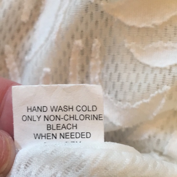 J. Valdi swimsuit coverup in medium - Picture 12 of 13